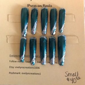 Press on nails